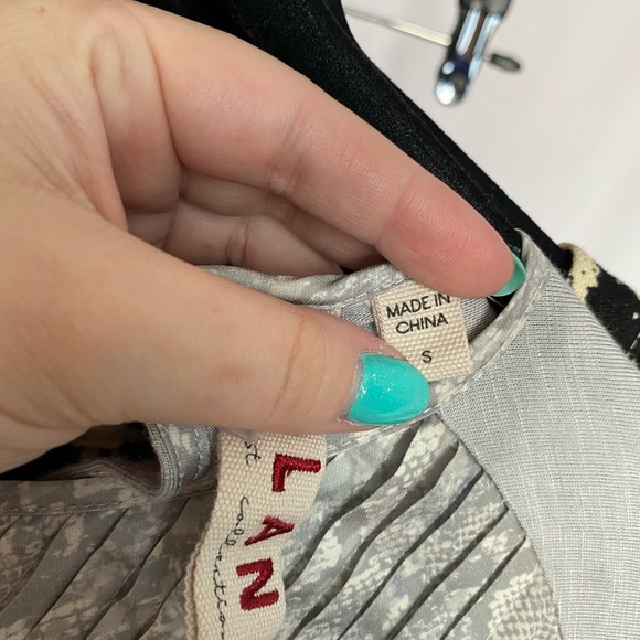 anthropologie dolan snake print short sleeve blouse - Picture 2 of 5